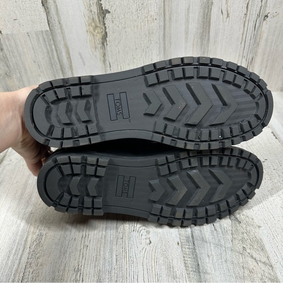 TOMS Black Leather Waterproof Lace-Up Ankle Boots with Lug Sole #1040 - Picture 11 of 11